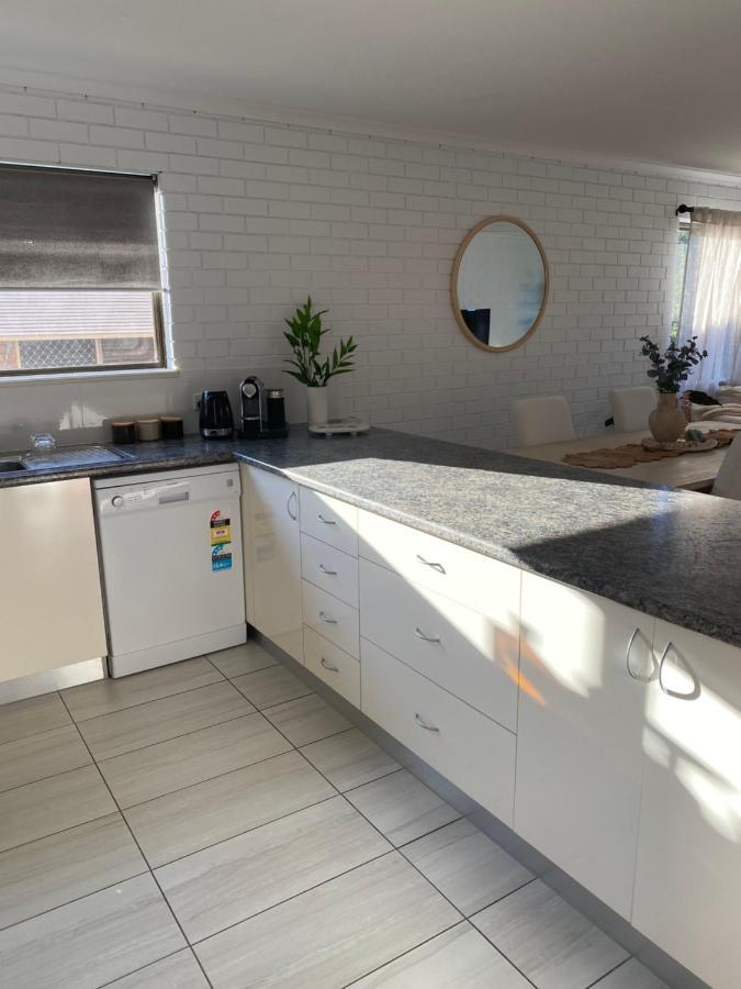 Illoura Holiday Apartment Three Bedroom Noosa River View Noosaville Exterior photo